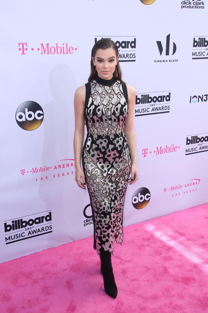 Hailee Steinfeld oscars 2017