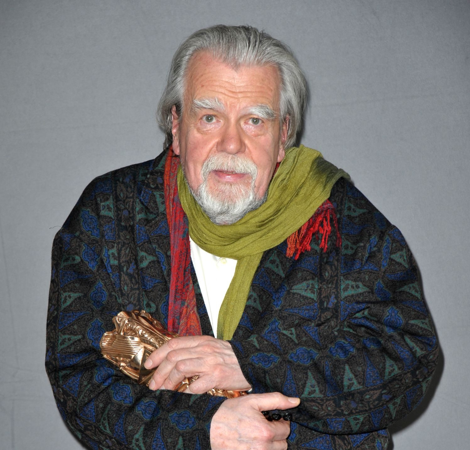 is Michael Lonsdale related to peter dinklage