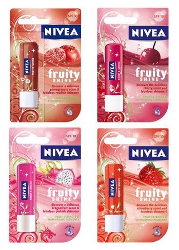 Noul NIVEA Lip Care Fruity Shine