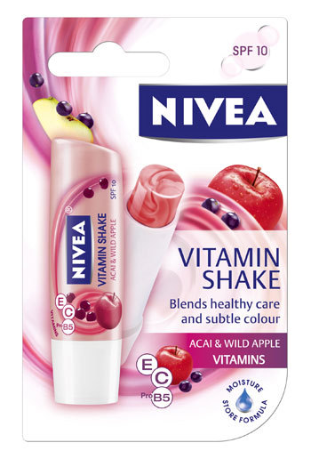 Noul Vitamin Shake Acai & Wild Apple de la NIVEA Lip Care