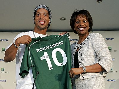 Ronaldinho, Candace Matthews